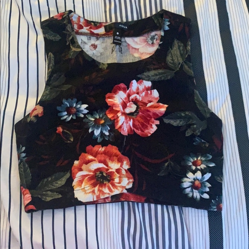 Aqua crop top - XS - mint condition